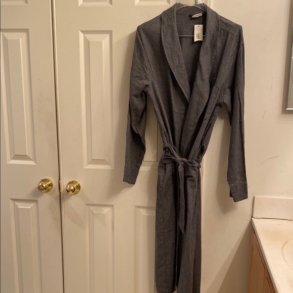 Calvin Klein Men’s  Gray Belted Robe - Picture 1 of 6
